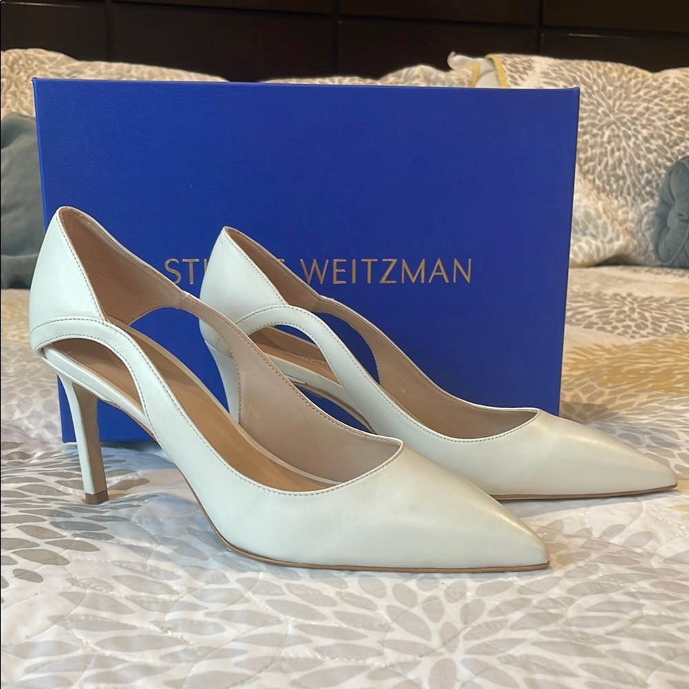 Stuart Weitzman White Heels with Pointed Toe